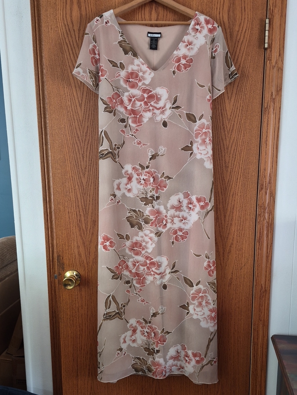 💐Gorgeous NWT Believe Beige Floral Design Formal Dress Sz 12 - Picture 1 of 8